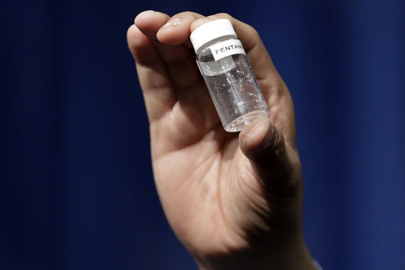 Fear of opioid exposure raises courtroom worries